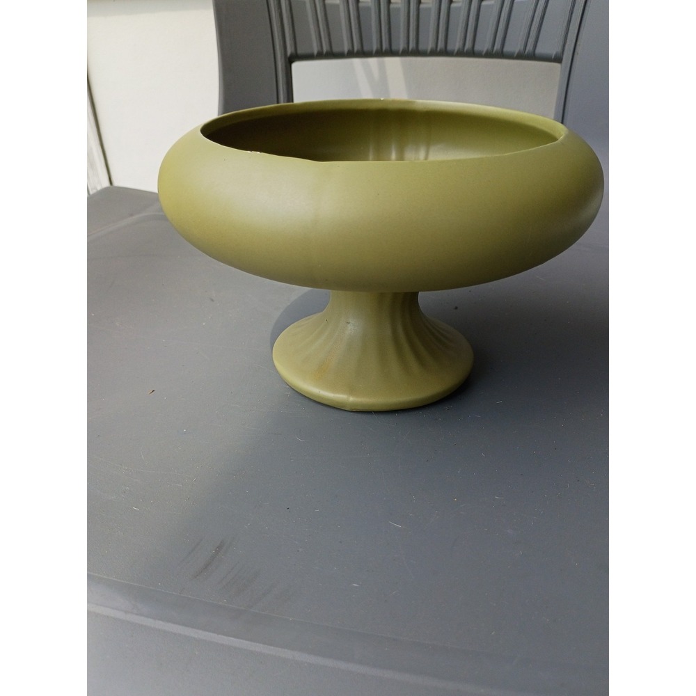 MCM McCoy Floraline No. 430 Pedastal Medium Planter /Riser Matte Green
